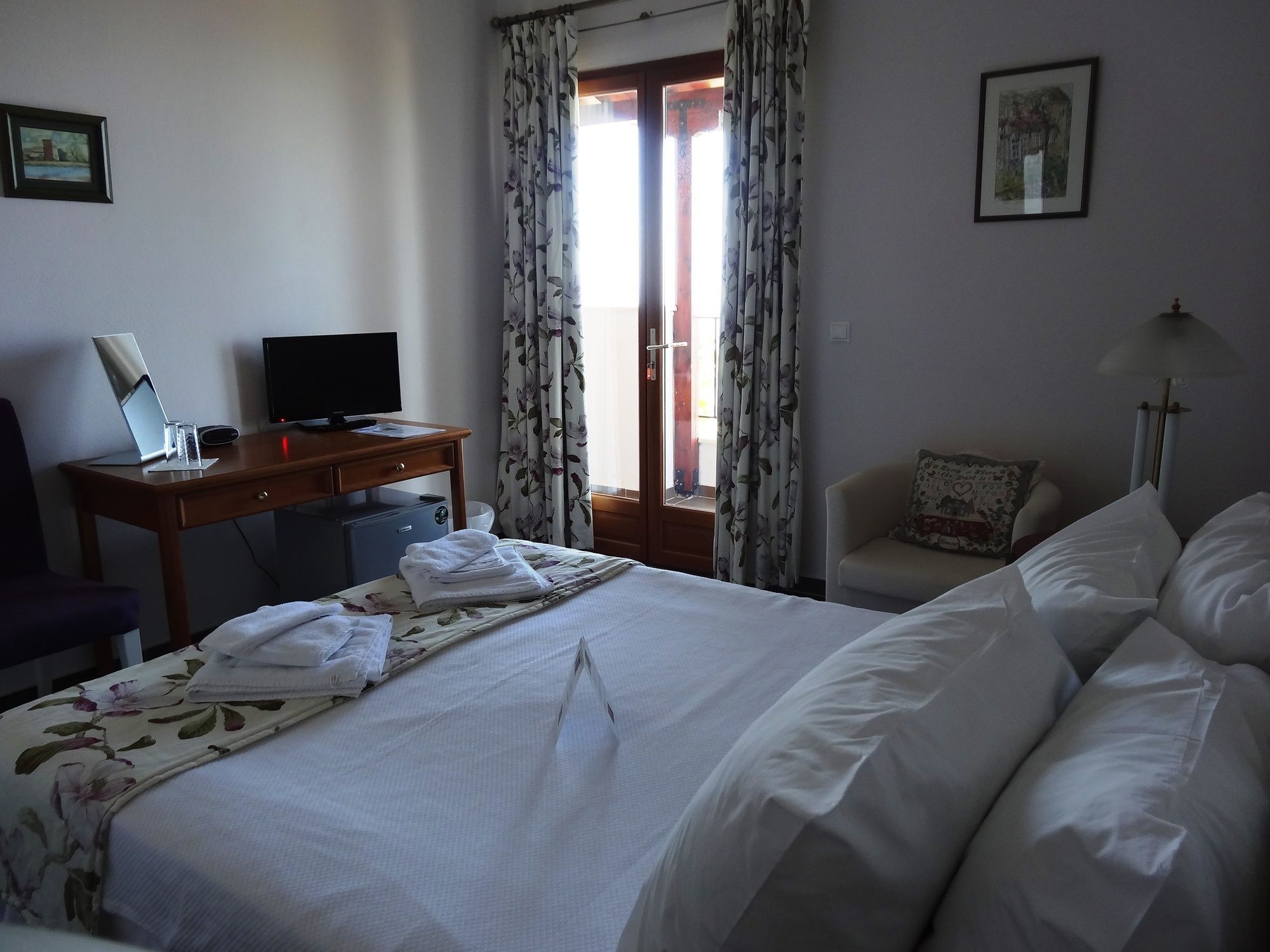 Lagou Raxi Country Hotel Láfkosz Kültér fotó